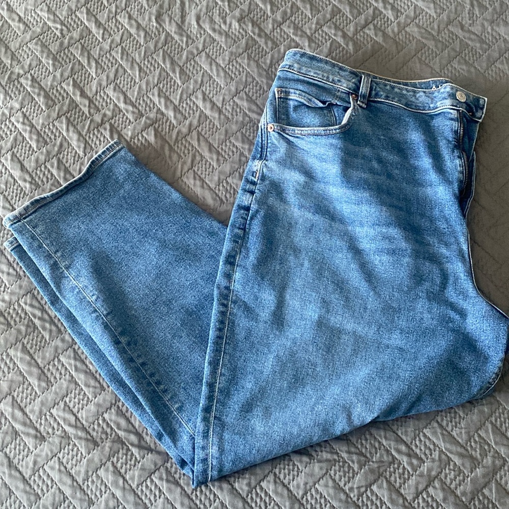 American Eagle Mom Jeans